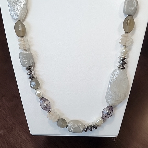 Chico's NWOT Single-Strand Silvertone  Necklace - Picture 4 of 5